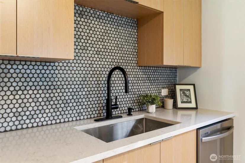 Property photo for 615 Nw 48th Street, Seattle photo 9