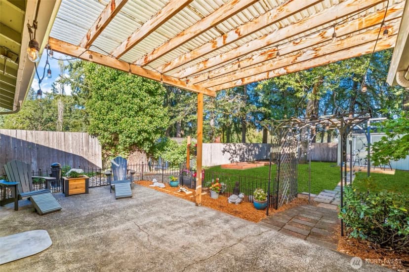 Property photo for 11621 Farwest Drive Sw, Lakewood photo 5