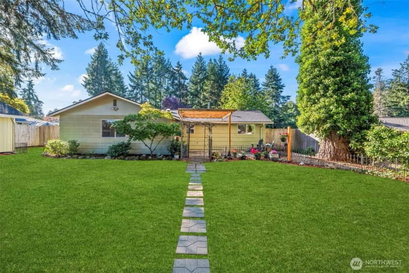 Property photo for 11621 Farwest Drive Sw, Lakewood photo 34