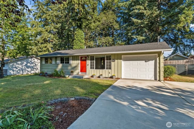 Property photo for 11621 Farwest Drive Sw, Lakewood photo 3