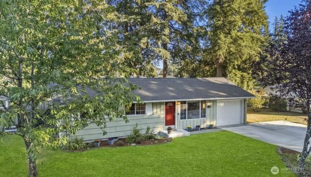 Property photo for 11621 Farwest Drive Sw, Lakewood photo 4