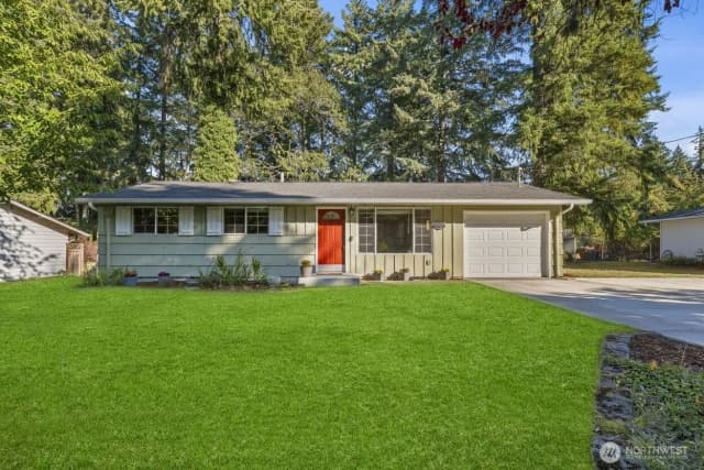 Property photo for 11621 Farwest Drive Sw, Lakewood photo 2