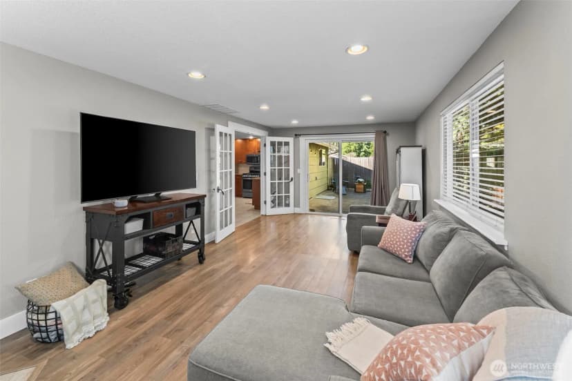Property photo for 11621 Farwest Drive Sw, Lakewood photo 25