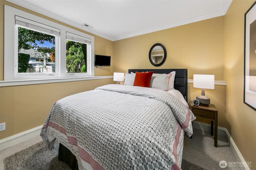 Property photo for 3879 44th Avenue Ne, Seattle photo 27