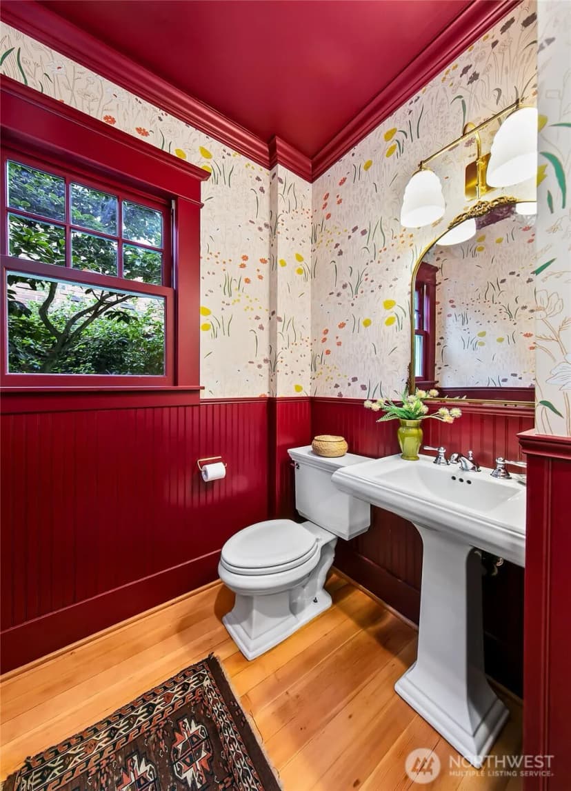 Property photo for 3879 44th Avenue Ne, Seattle photo 17