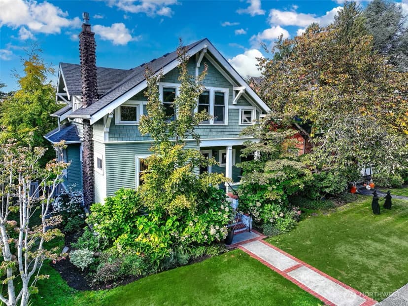 Property photo for 3879 44th Avenue Ne, Seattle