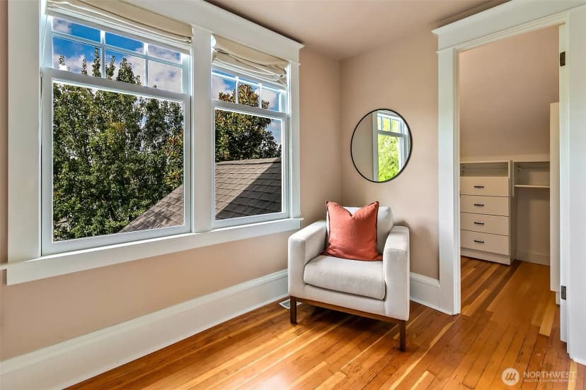 Property photo for 3879 44th Avenue Ne, Seattle photo 18