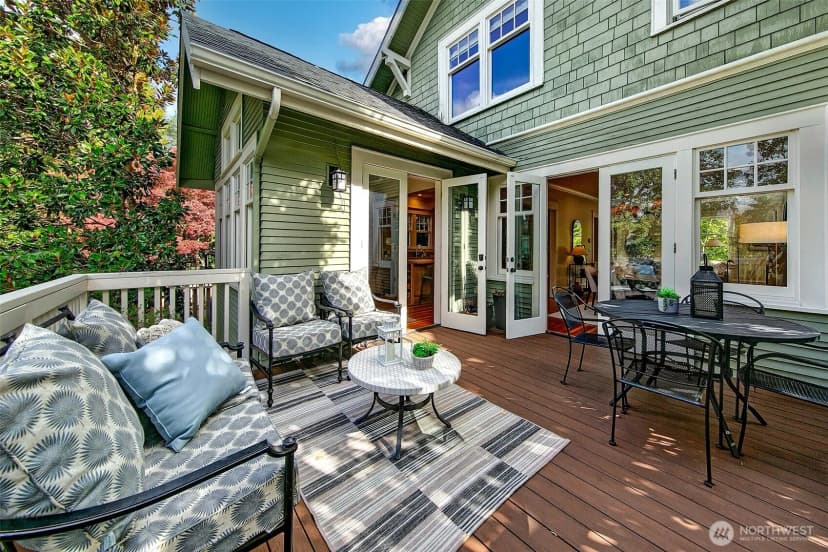 Property photo for 3879 44th Avenue Ne, Seattle photo 7