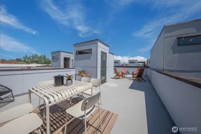 Property photo for 123 20th Avenue, Seattle photo 5
