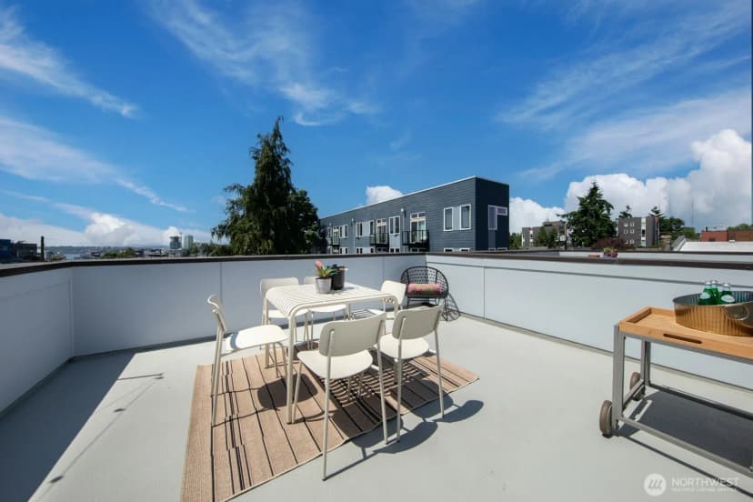 Property photo for 123 20th Avenue, Seattle photo 4