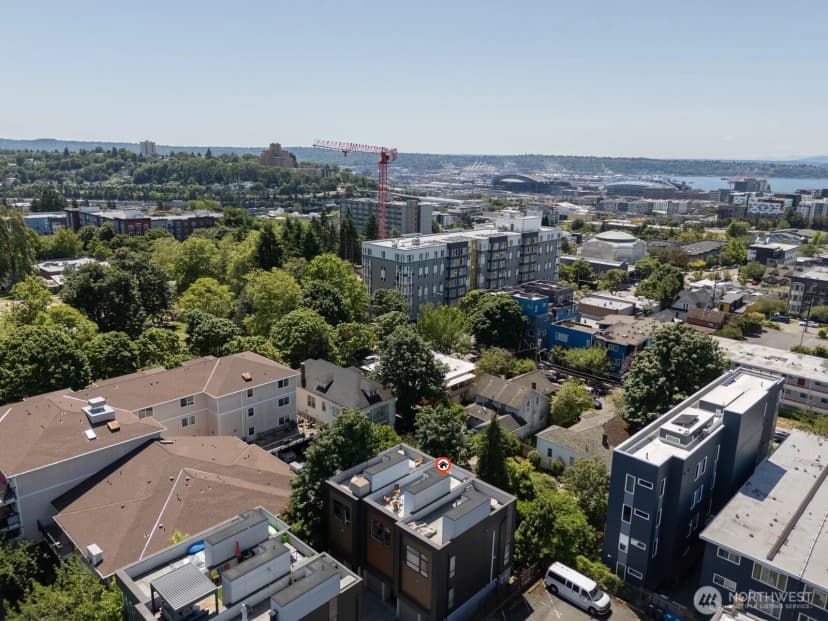 Property photo for 123 20th Avenue, Seattle photo 3