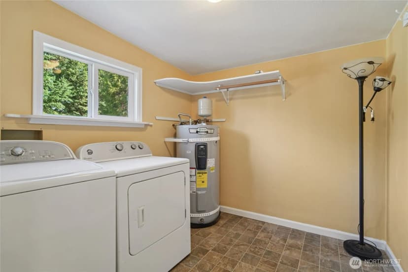 Property photo for 9315 121st Street Sw, Lakewood photo 19