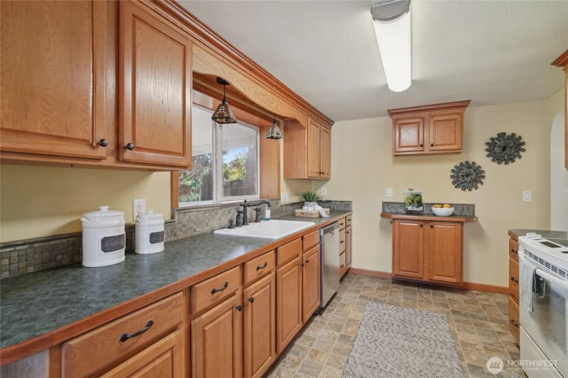 Property photo for 9315 121st Street Sw, Lakewood photo 9