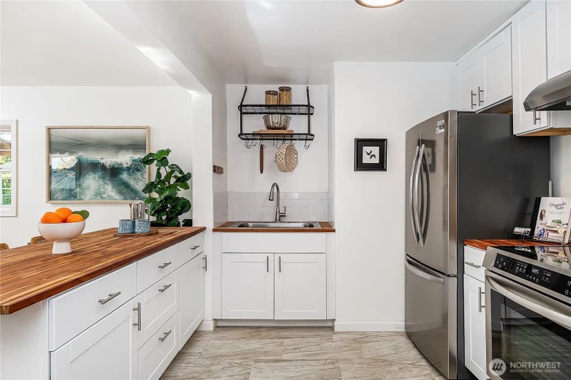 Property photo for 3947 S Warsaw Street, Seattle photo 4