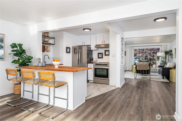 Property photo for 3947 S Warsaw Street, Seattle photo 5