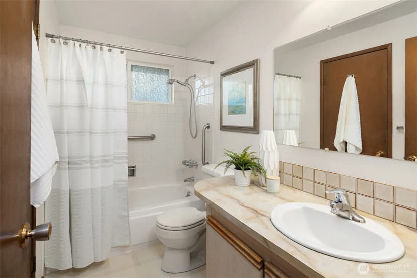 Property photo for 22603 41st Place Sw, Mountlake Terrace photo 15