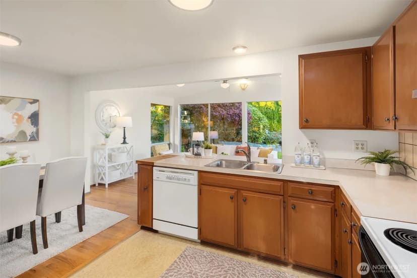 Property photo for 22603 41st Place Sw, Mountlake Terrace photo 7