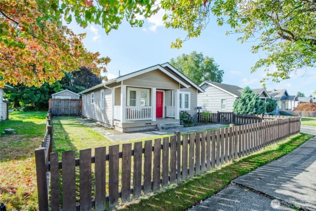 Property photo for 2925 Dover Street, Longview photo 3
