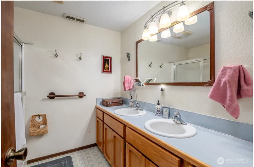 Property photo for 2909 13th Street Sw, Puyallup photo 21