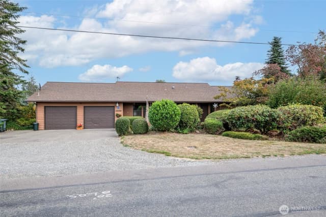 Property photo for 2909 13th Street Sw, Puyallup