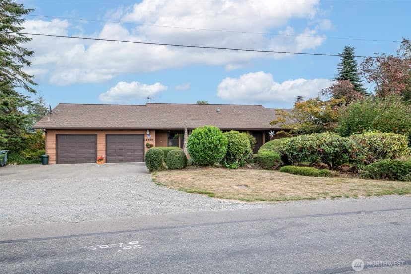 Property photo for 2909 13th Street Sw, Puyallup