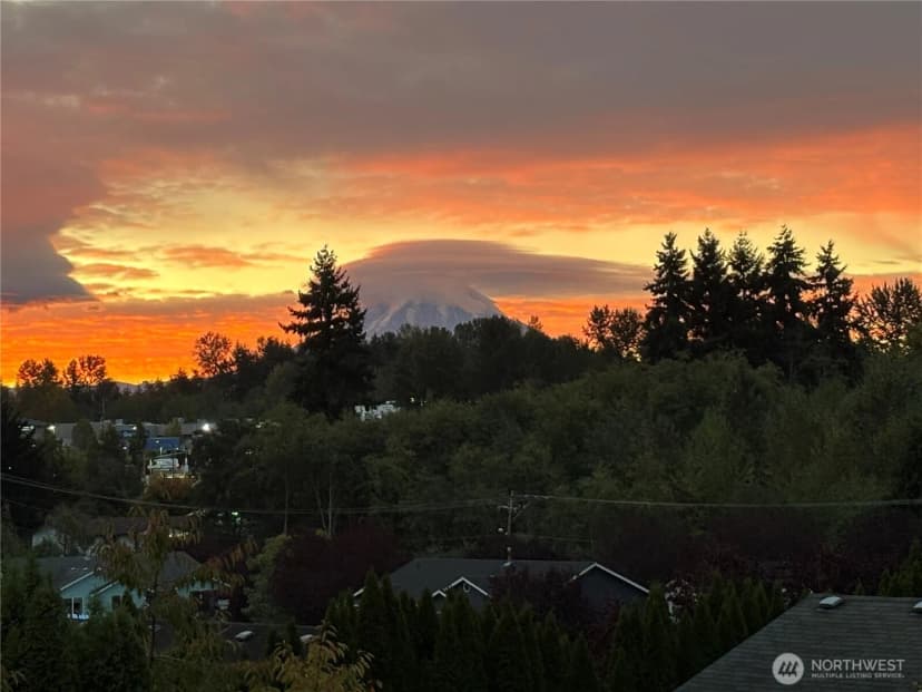 Property photo for 2909 13th Street Sw, Puyallup photo 2
