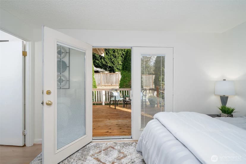 Property photo for 12244 Ne 136th Place, Kirkland photo 14
