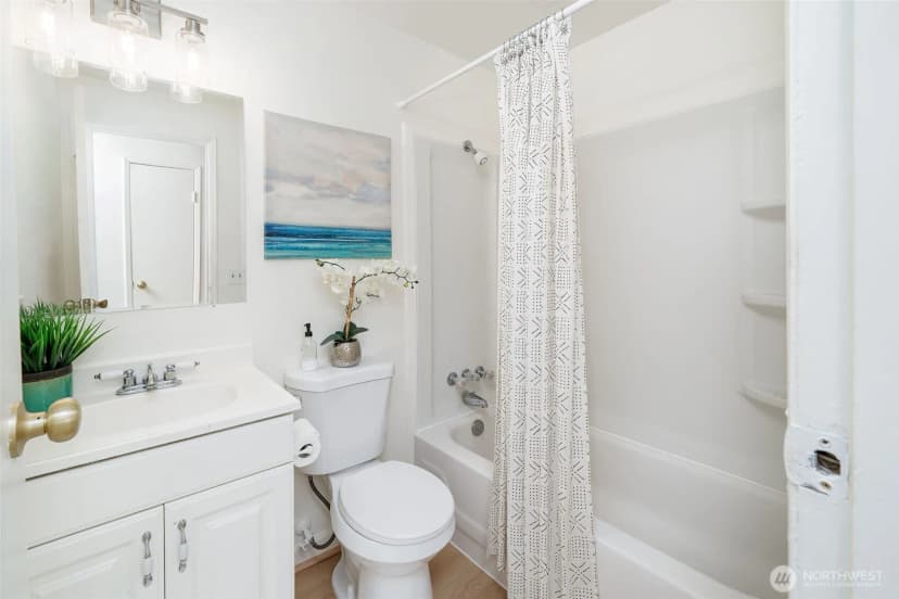 Property photo for 12244 Ne 136th Place, Kirkland photo 23