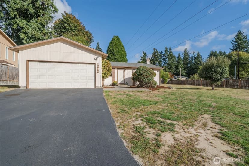 Property photo for 12244 Ne 136th Place, Kirkland photo 31