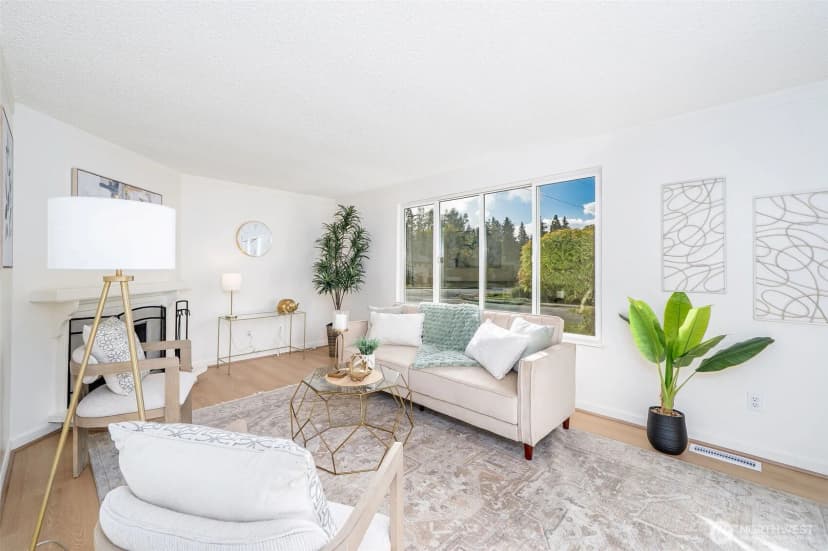 Property photo for 12244 Ne 136th Place, Kirkland photo 5