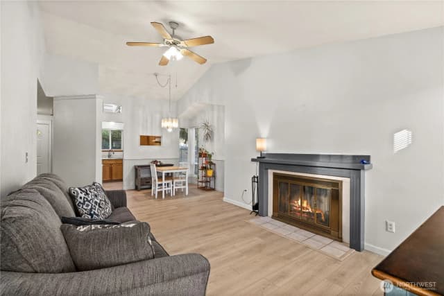 Property photo for 1218 Ne 30th St, Auburn photo 5