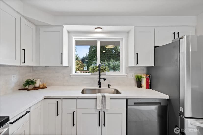 Property photo for 1605 S Highland Avenue, Tacoma photo 15