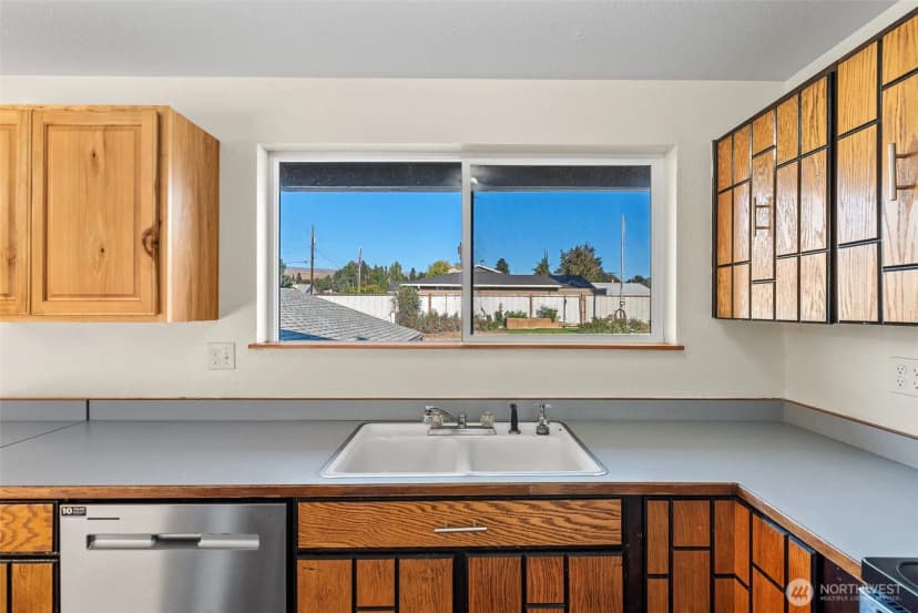 Property photo for 421 N Colorado Ave, East Wenatchee photo 15