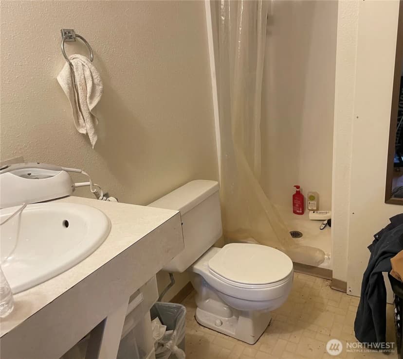 Property photo for 4640 Cable Street, Bellingham photo 25