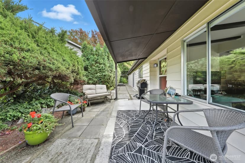 Property photo for 722 Wandering Creek Drive, Bothell photo 21