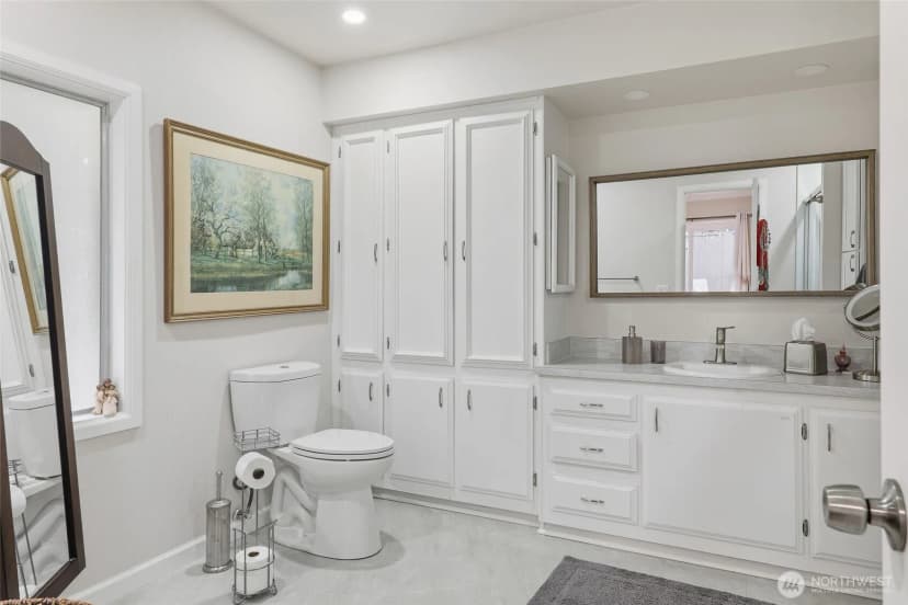Property photo for 722 Wandering Creek Drive, Bothell photo 15