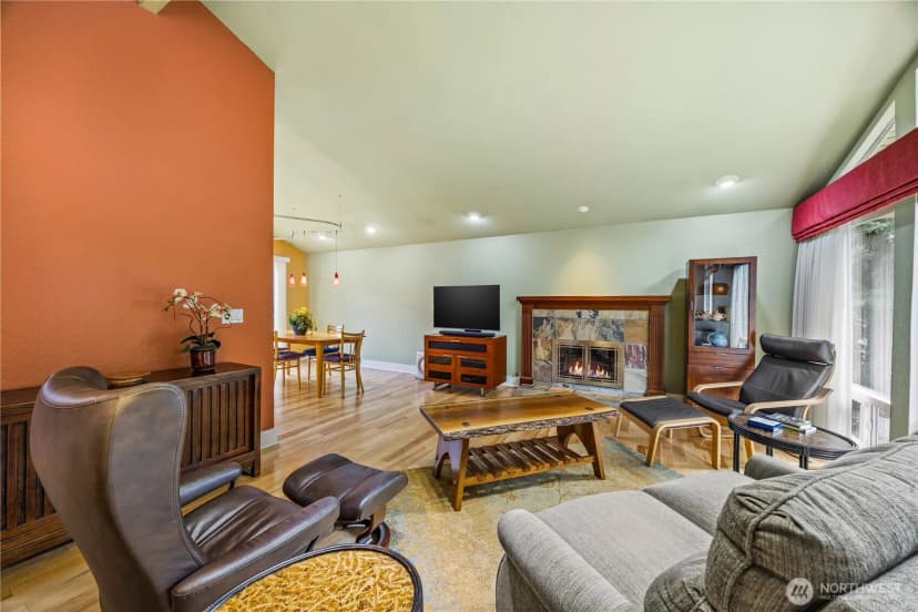 Property photo for 19540 129th Court Ne, Bothell photo 6