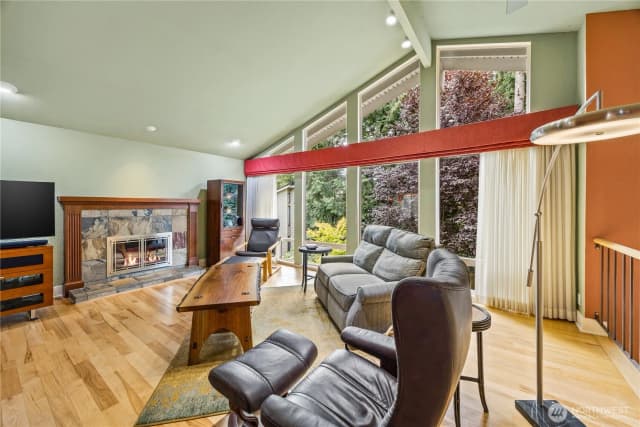 Property photo for 19540 129th Court Ne, Bothell photo 5