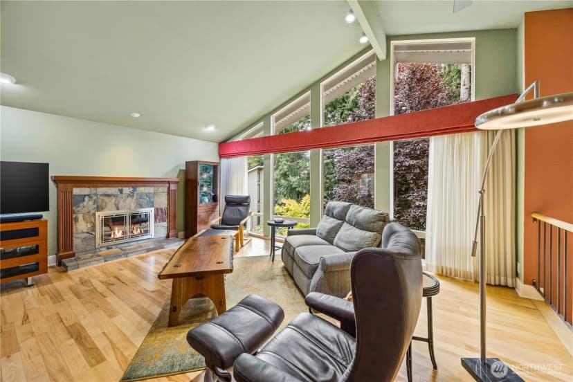 Property photo for 19540 129th Court Ne, Bothell photo 5