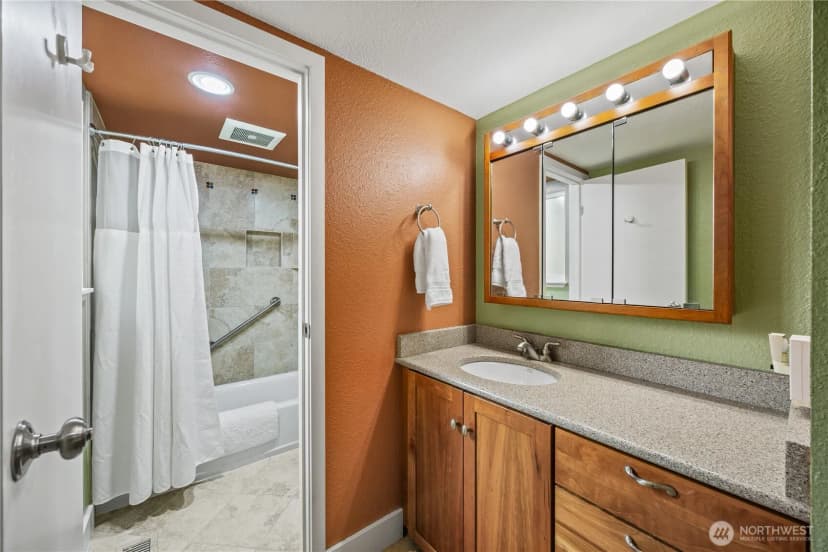 Property photo for 19540 129th Court Ne, Bothell photo 17