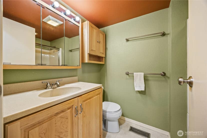 Property photo for 19540 129th Court Ne, Bothell photo 13