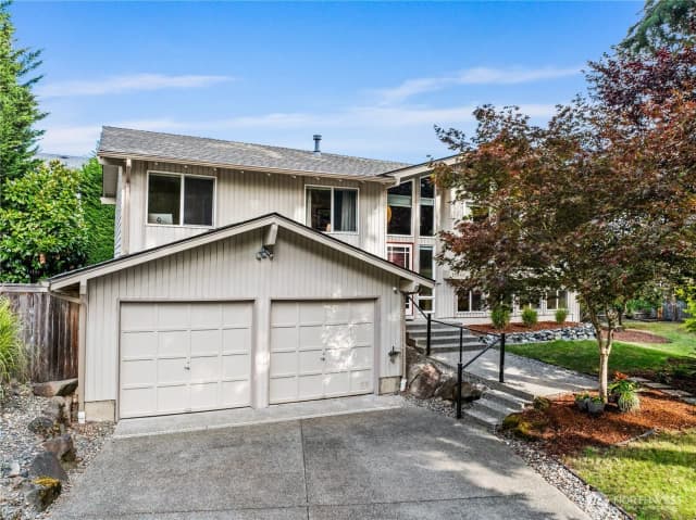 Property photo for 19540 129th Court Ne, Bothell photo 2
