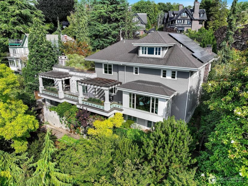 Property photo for 1065 Summit Avenue E, Seattle