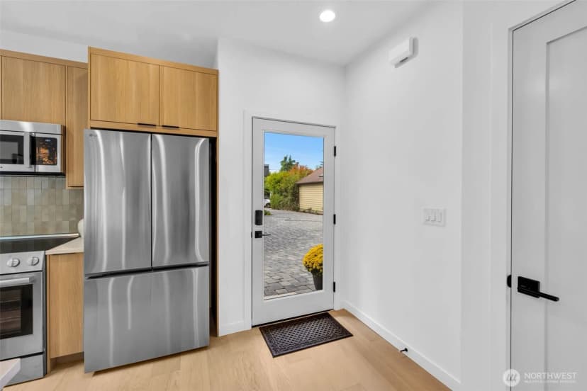Property photo for 5638 49th Avenue Sw, Seattle photo 18