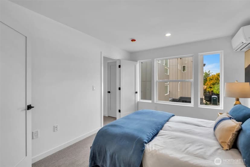Property photo for 5638 49th Avenue Sw, Seattle photo 29