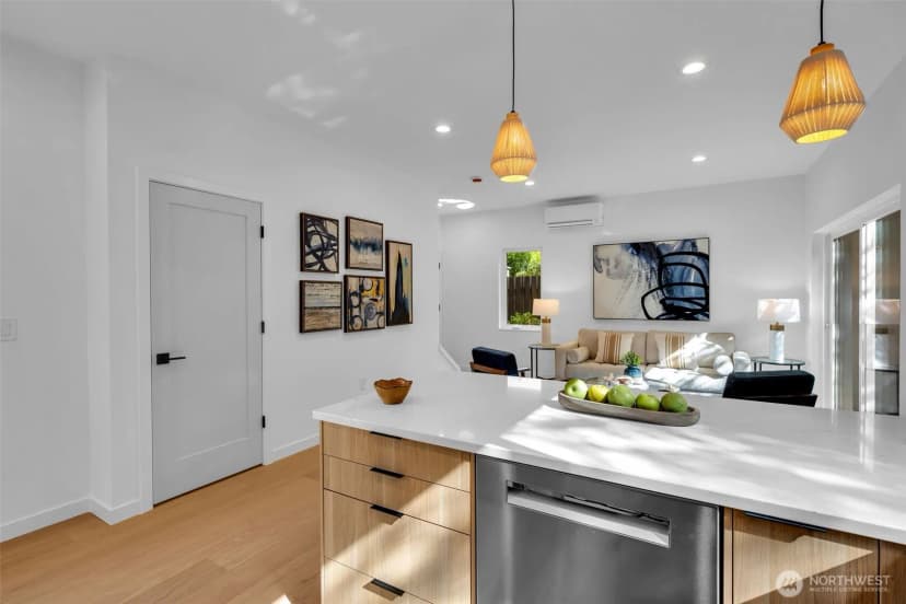 Property photo for 5638 49th Avenue Sw, Seattle photo 13