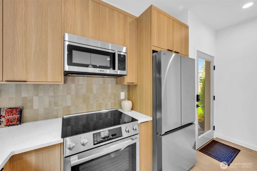 Property photo for 5638 49th Avenue Sw, Seattle photo 14