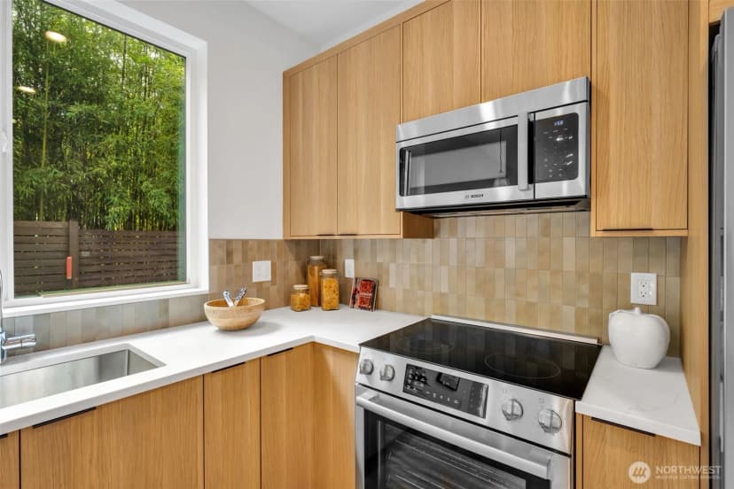 Property photo for 5638 49th Avenue Sw, Seattle photo 15