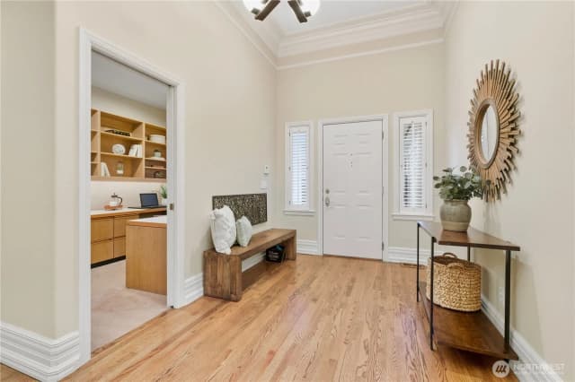 Property photo for 1428 108th Avenue Ne, Bellevue photo 2