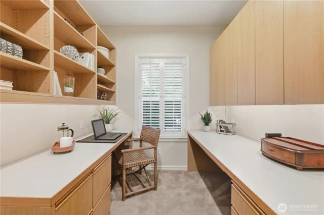 Property photo for 1428 108th Avenue Ne, Bellevue photo 4